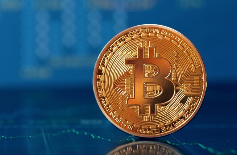 Expert Lyn Alden sees Bitcoin not falling below $20,000