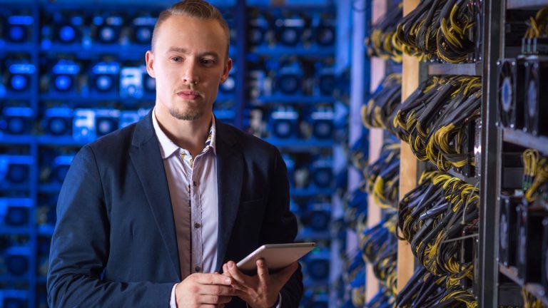 Man who sold cryptocurrency cloud mining is arrested