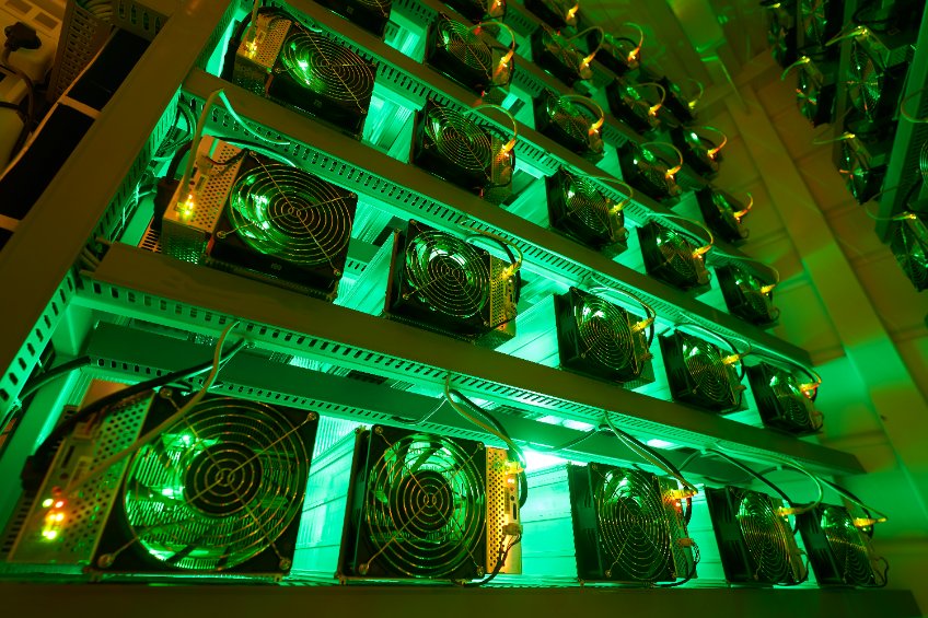 Bitcoin mining difficulty hits 5-month low with miners giving up activity
