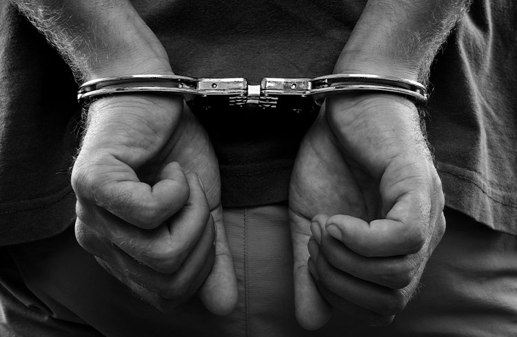 China arrests 93 people accused of applying R$30 billion scam with cryptocurrencies