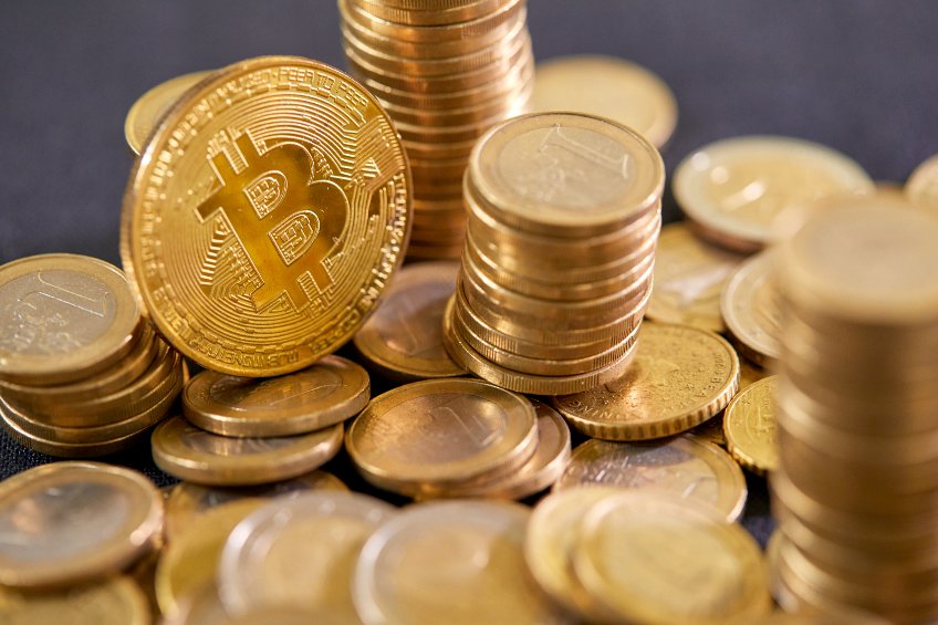 Microstrategy owns nearly 1% of all Bitcoins, more than all public companies combined.