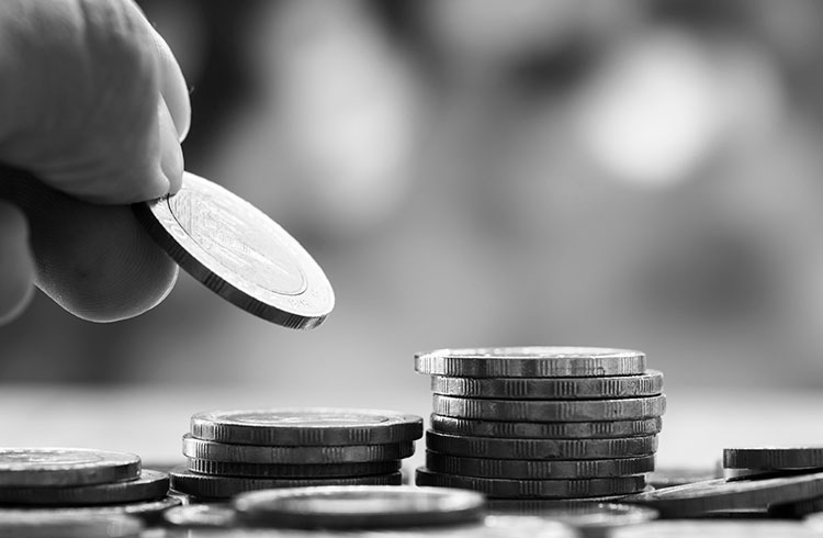 Tether CTO Slams Coinbase After Exchange Asks Users to Swap USDT for USDC