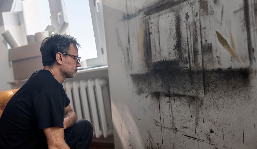 Work "The Wall of the Studio" and its author Rafał Bujnowski