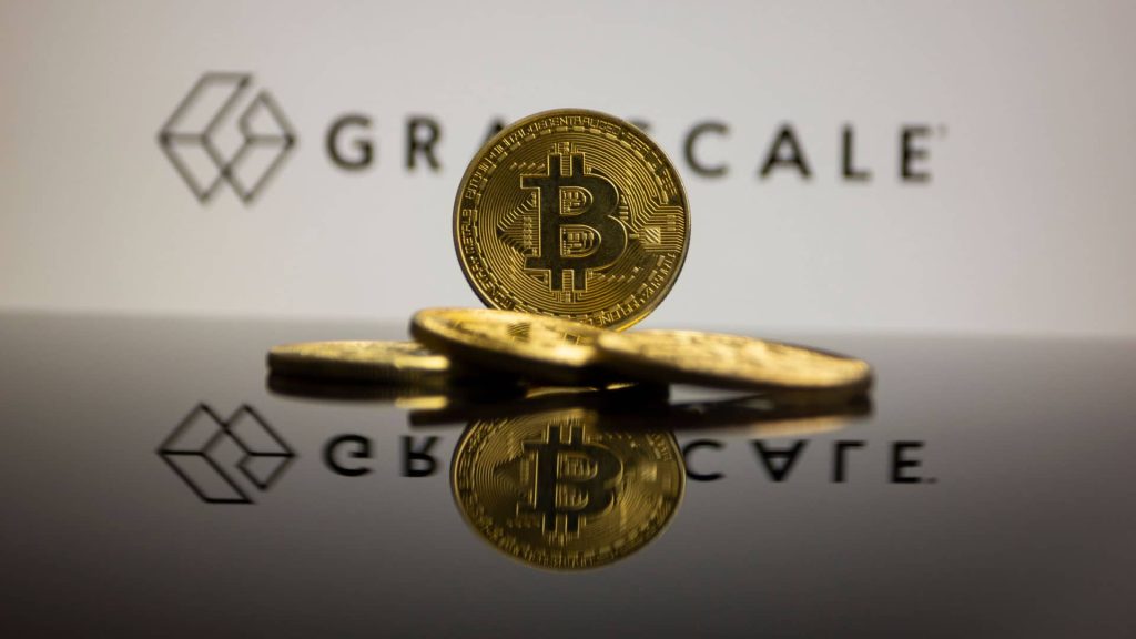Possible bankruptcy of crypto giant could lead to “massive sale of bitcoin”, warns famous trader